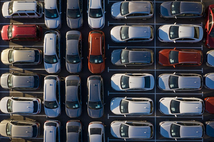 АвтоВАЗ приостановит производство Lada Granta. Неделя начнется с простоя  