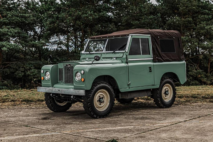 Классический Land Rover 60-летней давности превратили в электрокар 