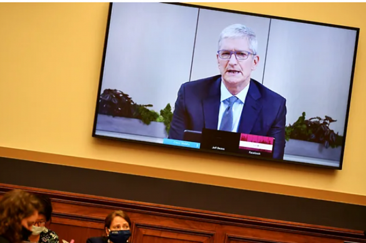 Глава Apple раскритиковал соцсети в ходе конфликта с Facebook