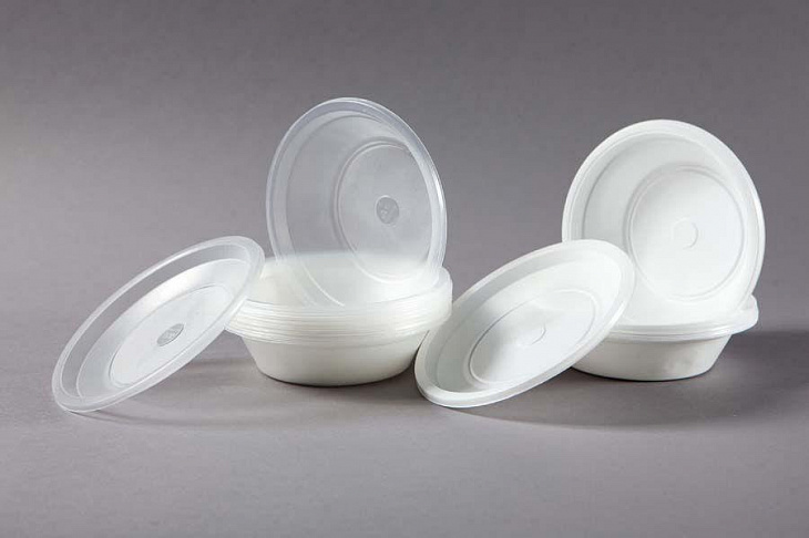 В России намерены запретить производство одноразовых товаров из пластика