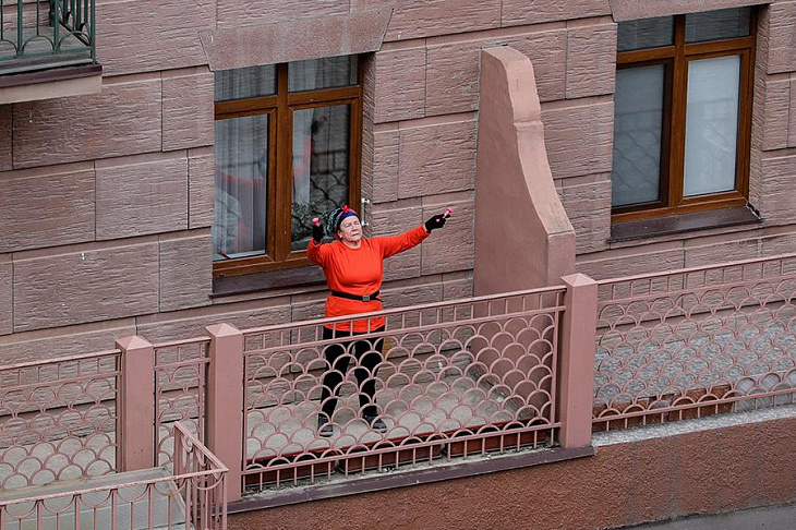 Шашлык на балконе: что нельзя делать в городской квартире