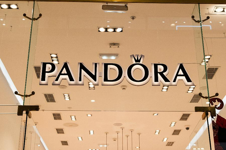 Pandora закроет на карантин почти каждый пятый магазин