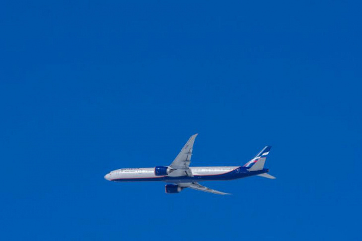 Президент подписал закон о регистрации бытовых построек у аэродромов 